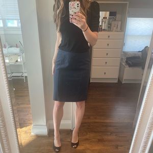 Kenneth Cole Petite navy pencil skirt (part of a full suit) - size 4